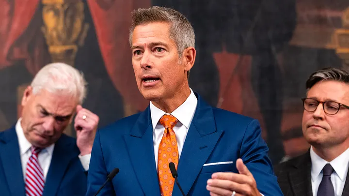 El Paso International Airport sign as flights resume after FAA airspace restriction