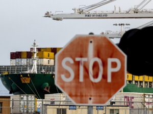 Appeals Court Temporarily Revives Trump's 10% Global Tariff After Lower Court Struck It Down
