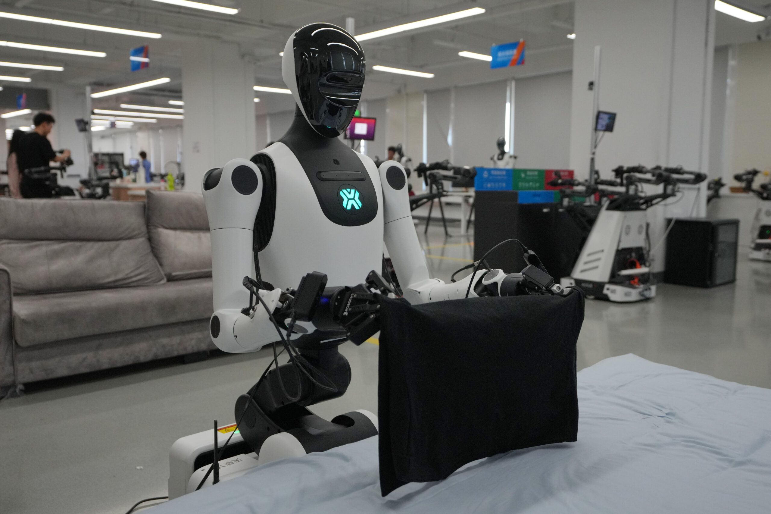 China Dominates Humanoid Robot Production — But the Real Challenge Is Finding Buyers