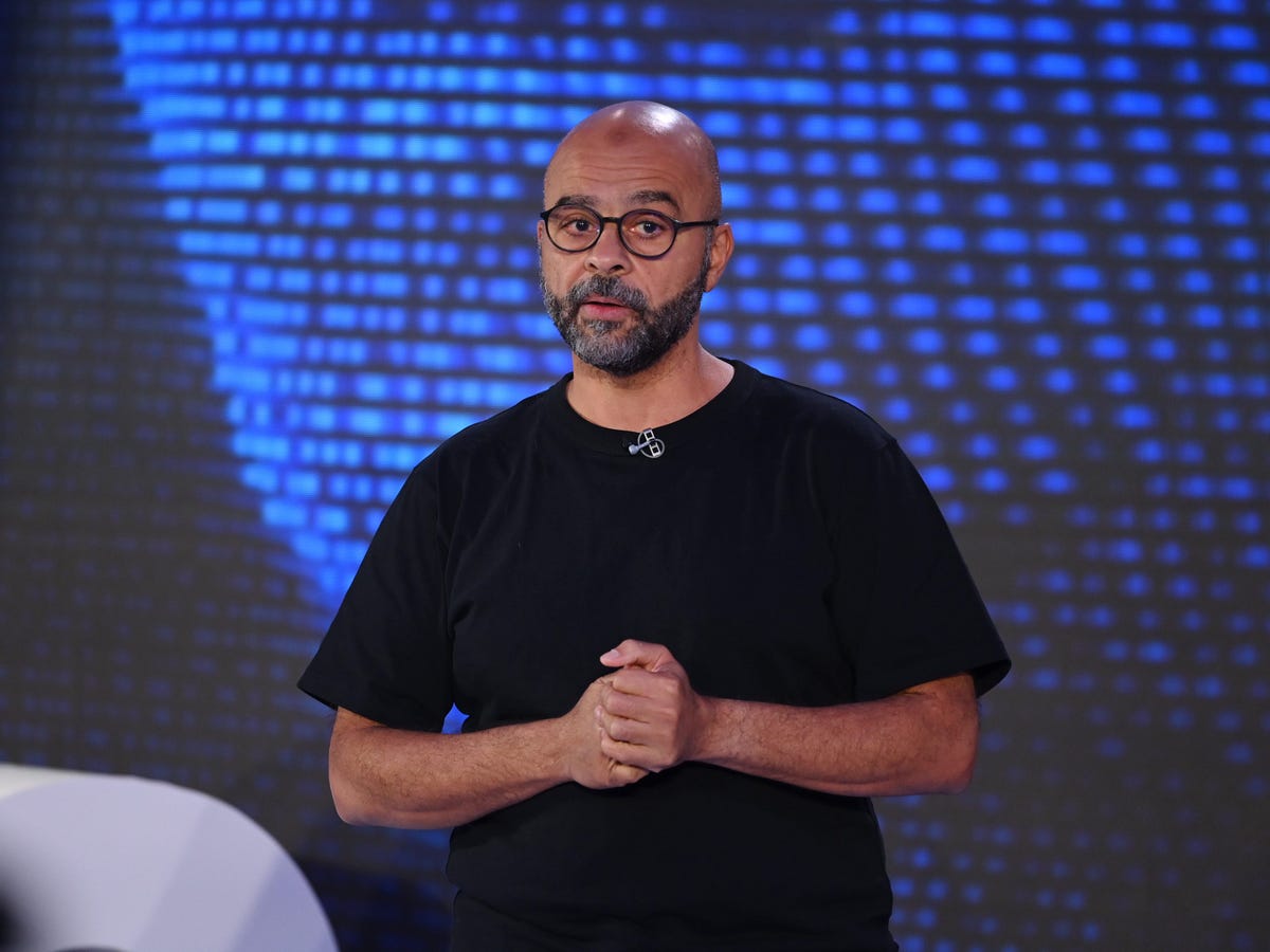 AI Will Eliminate 30% of Some Jobs by 2028, Warns Former Google Executive — Here's What Workers Should Do Now