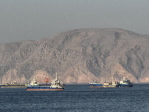 Iran Says U.S. Is Ready to Honor Its Commitments as Hormuz Strait Deal Nears Finalization