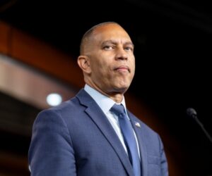 Jeffries Keeps Impeachment on the Table, but Vows Democrats Will Prioritize Cost of Living if They Win the House