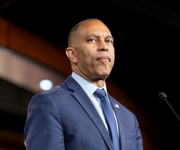 Jeffries Keeps Impeachment on the Table, but Vows Democrats Will Prioritize Cost of Living if They Win the House