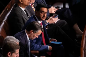 Congress Pushes 90-Day Union Contract Deadlines — While Its Own Staff Waited Four Years